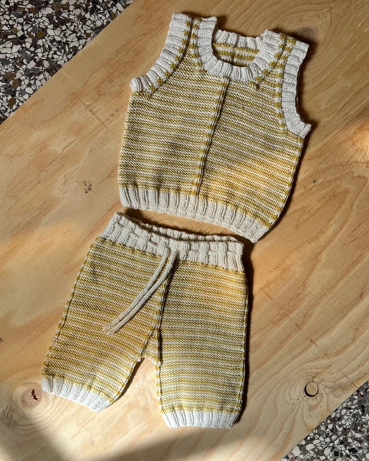 ANHOLT SLIPOVER - BABY fra Kit Couture